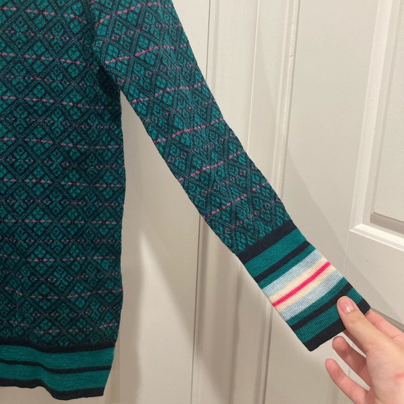 Cute and comfy J. Crew sweater! - Picture 4 of 10